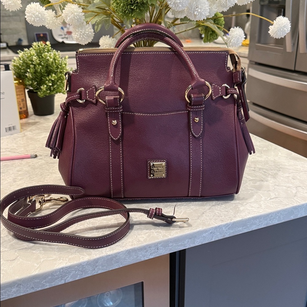 Dooney & Bourke Lucca pocket satchel 30 in wine/plum - Picture 10 of 10